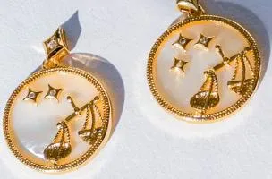 Orecchini rotondi, LIBRA, colore oro