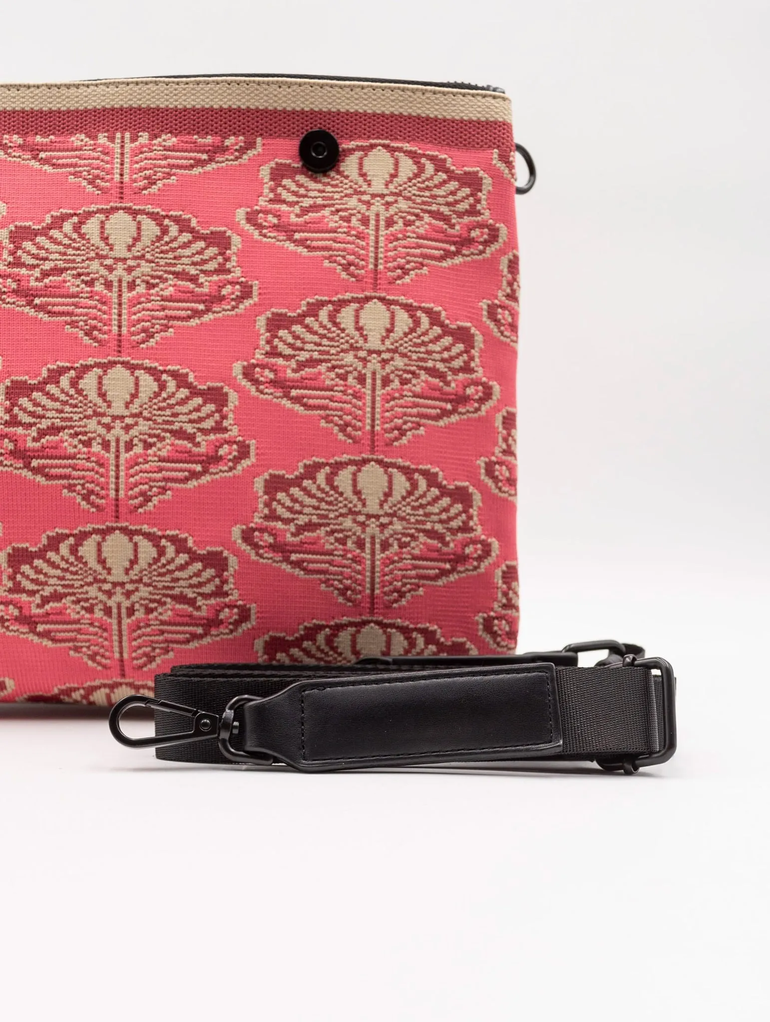 Pochette Liberty Fri-Yay in Maglia Rosa e Beige